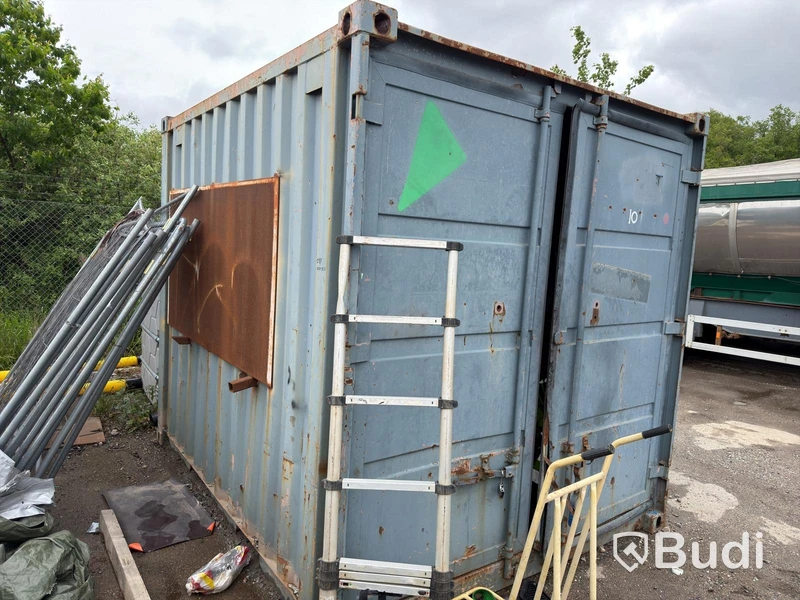 10-foot container with contents from a haulage company