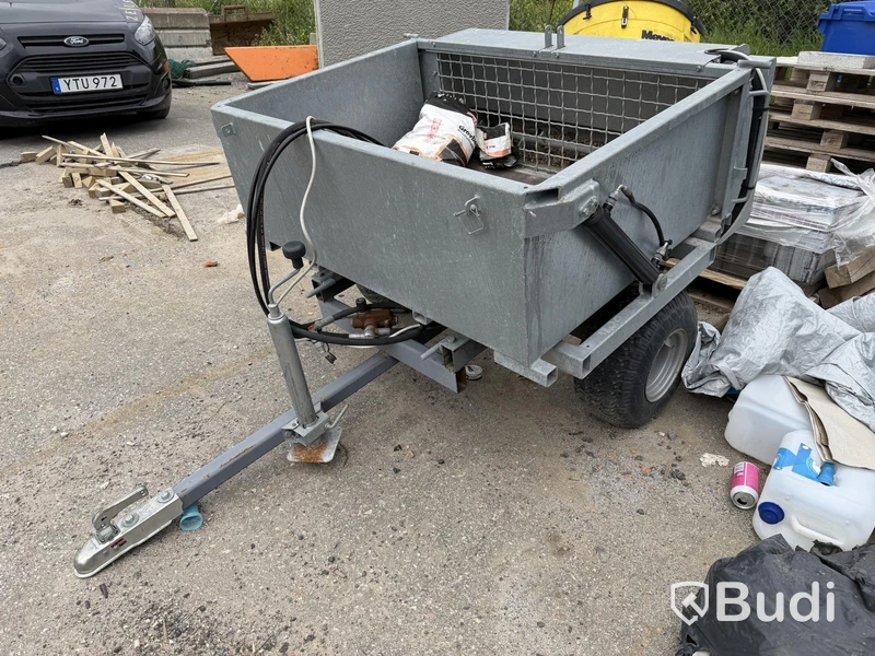 Hydraulic grit spreader, untested