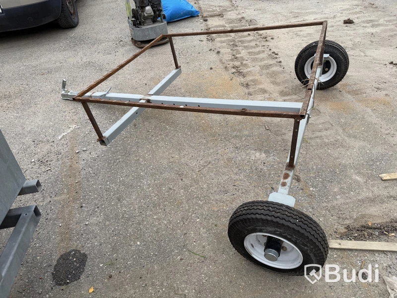 Homemade trailer for 1,000-litre IBC tank