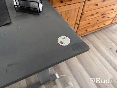 Elektriskt skrivbord & kontorsstol