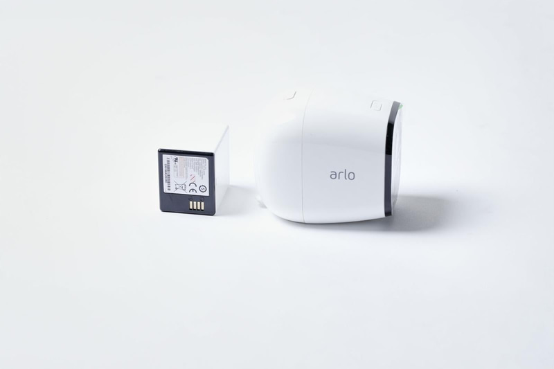 Övervakningskamera - Arlo Go 2 trådlös kamera, säljes utan vägfäste och kabel