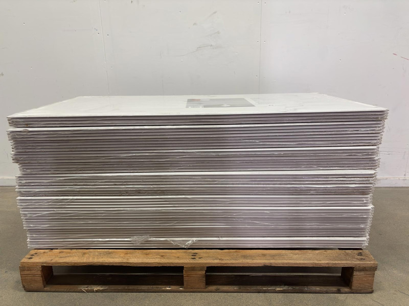 (NEW) Lot of Moelven Diskret Regina ceiling panels, 48 panels