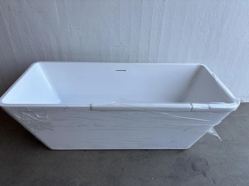 Bathtub, 1600 x 750 mm