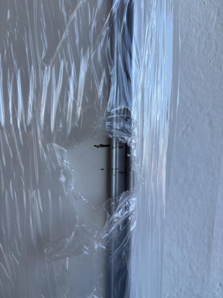 2 sliding doors