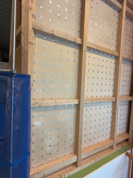 Bouldering Wall, T-Wall