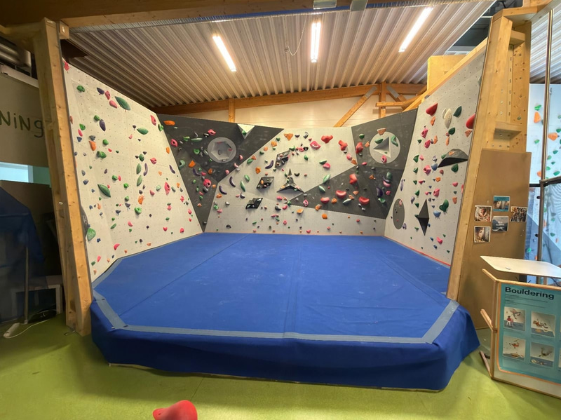Bouldering Wall, T-Wall