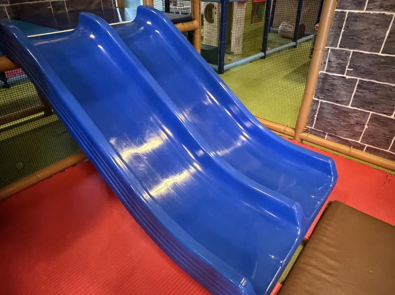 Large indoor playground, PlayCo, length approx. 37 metres