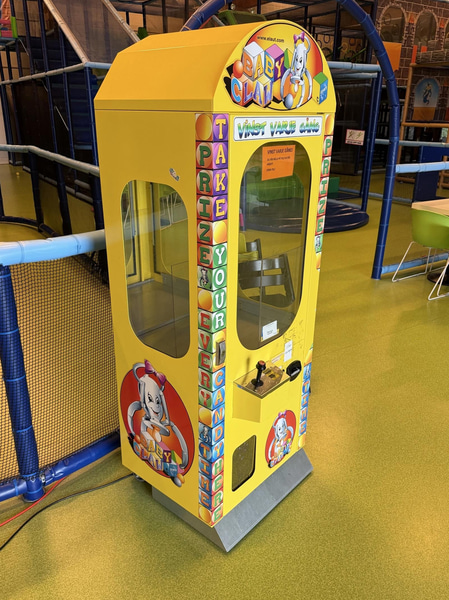Claw machine ELAUT, "win every time"