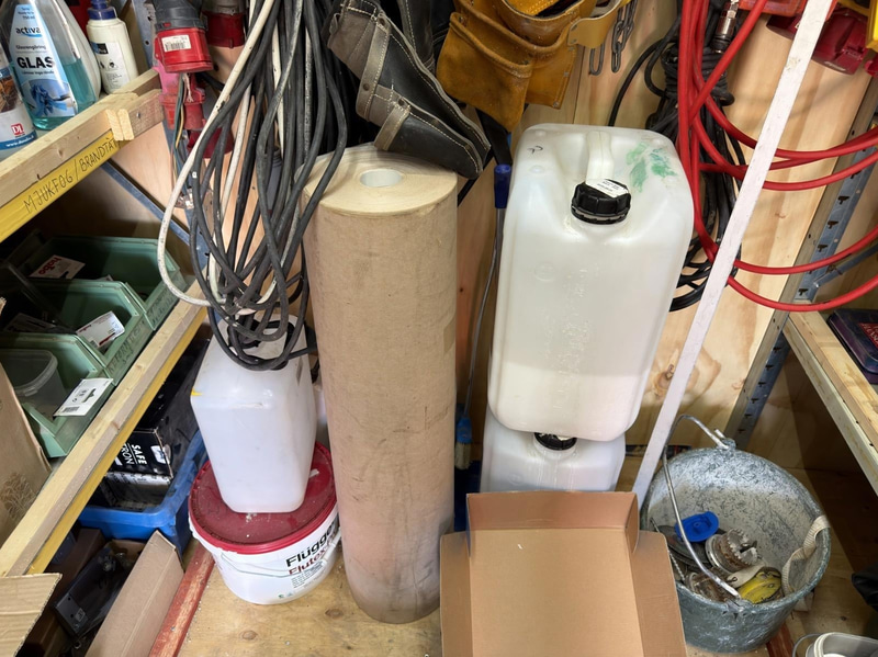 20-foot insulated container with contents