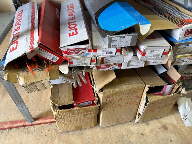 20-foot insulated container with contents