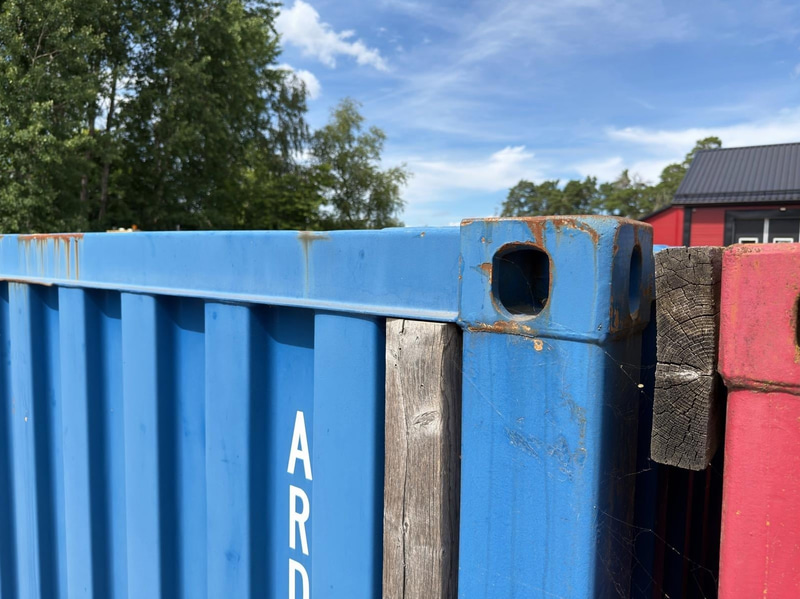 20-foot insulated container with contents