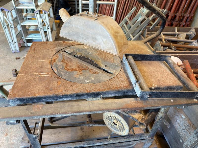 Gjerde saw with rails