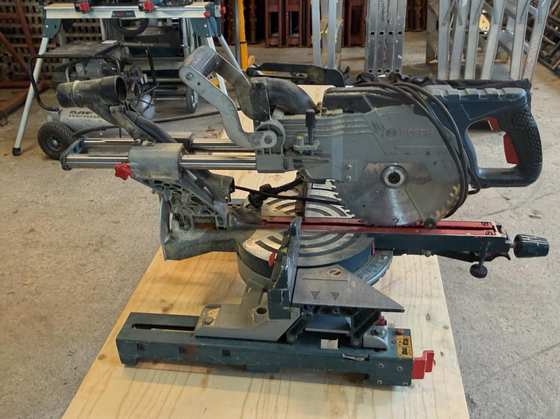 Crosscut and Mitre Saw Bosch GCM 8 SJL