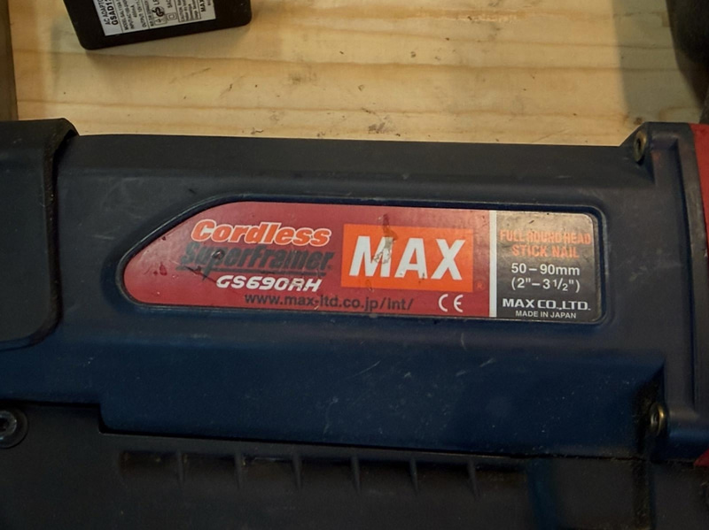 MAX GS690RH Nail Gun