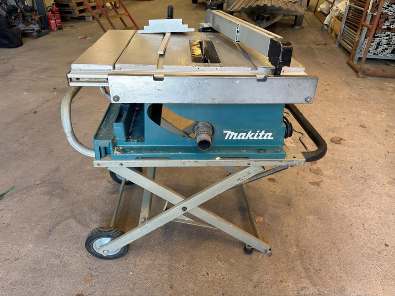 Makita 2704 Table Saw, 1650 W