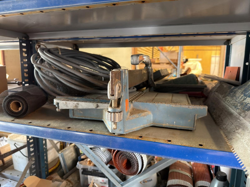 Maskiner, hyllor & förbrukningsmaterial