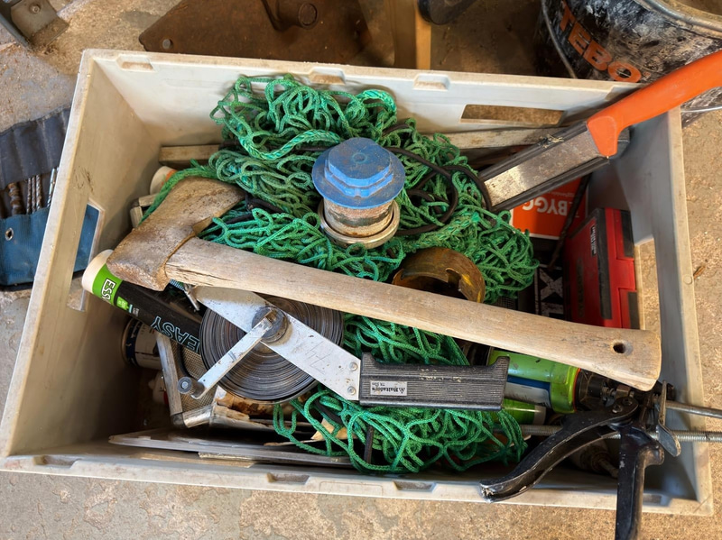 Maskiner, hyllor & förbrukningsmaterial