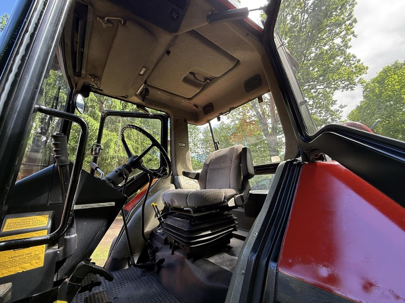 Traktor 4x4 Case IH 1056  105hk -1989