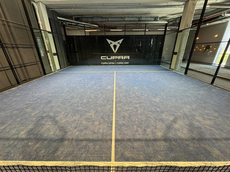 Padel court incl. net