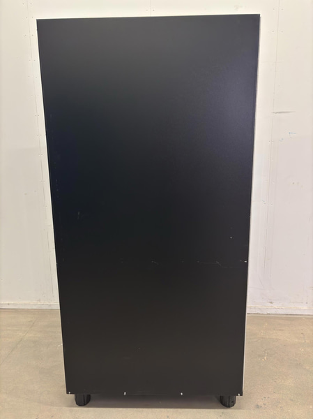 Refrigerated vending machine Vision, Comboplus S R 290 V8, incl. screen, card reader and built-in installation parts