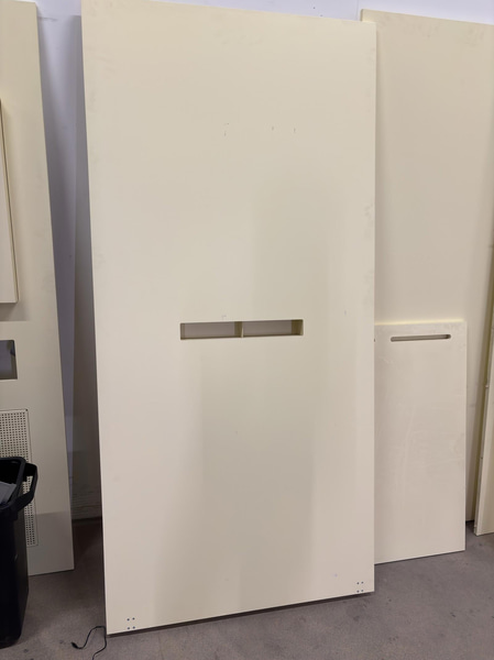Refrigerated vending machine Vision, Comboplus S R 290 V8, incl. screen, card reader and built-in installation parts