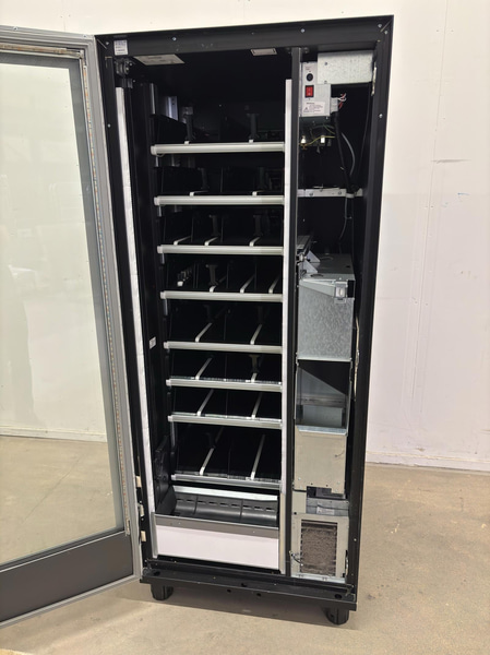 Refrigerated vending machine Vision, Comboplus S R 290 V8, incl. screen, card reader and installation parts