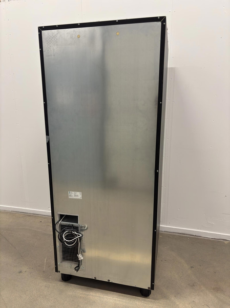 Vision Combo Plus V7 refrigerated vending machine, incl. screen, card reader and router