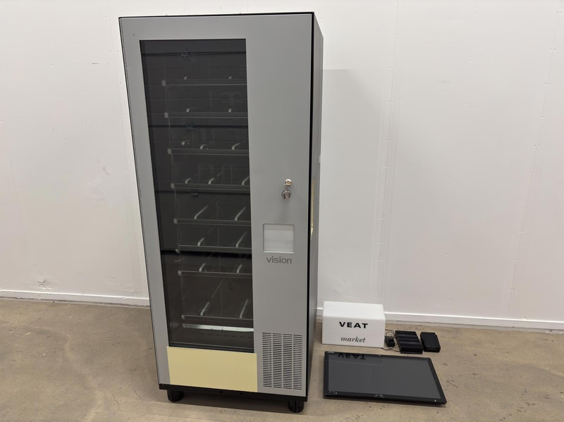 Vision Combo Plus V7 refrigerated vending machine, incl. screen, card reader and router
