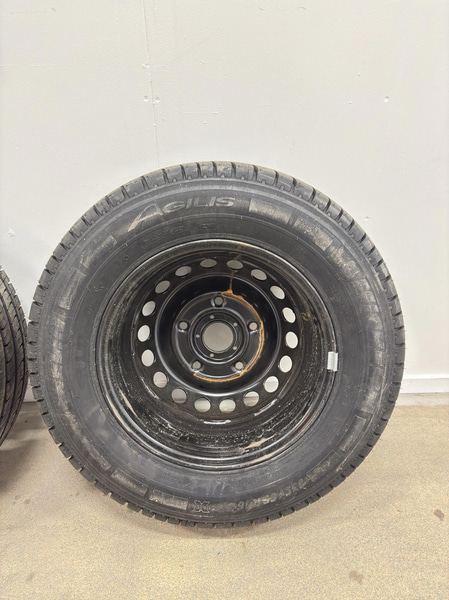 4 st. Kompletta Hjul Michelin, 2sommardäck , 35/65R16C. 115/113