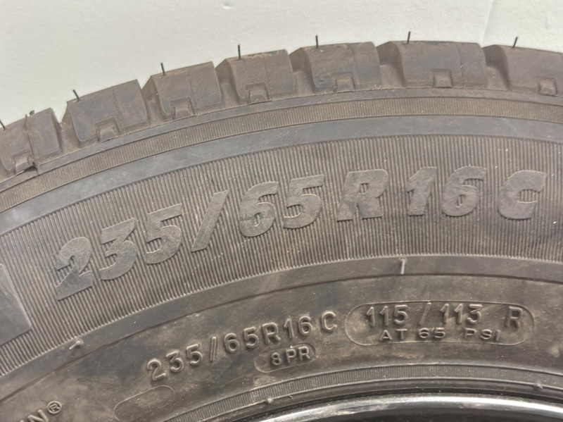 4 st. Kompletta Hjul Michelin, 2sommardäck , 35/65R16C. 115/113