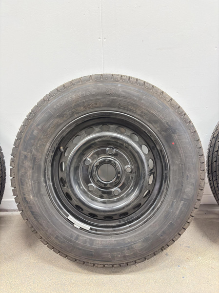 4 st. Kompletta Hjul Michelin, 2sommardäck , 35/65R16C. 115/113