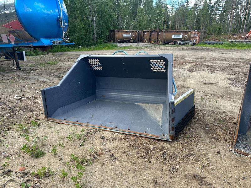 Klaffskopa, SE Equipment 3.7 m3. B=2 600 mm. Volym 3 700 l. -2023