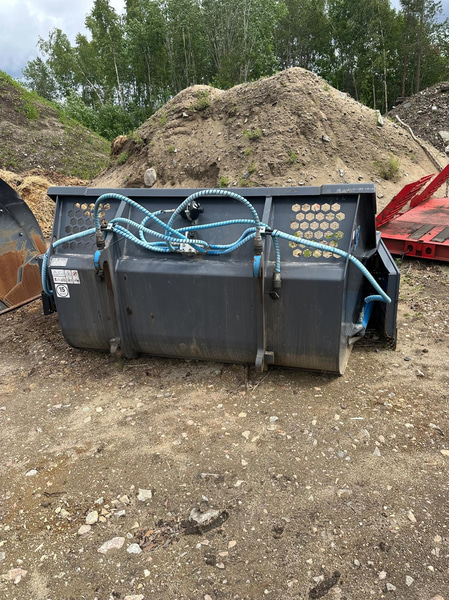 Klaffskopa, SE Equipment 3.7 m3. B=2 600 mm. Volym 3 700 l. -2023