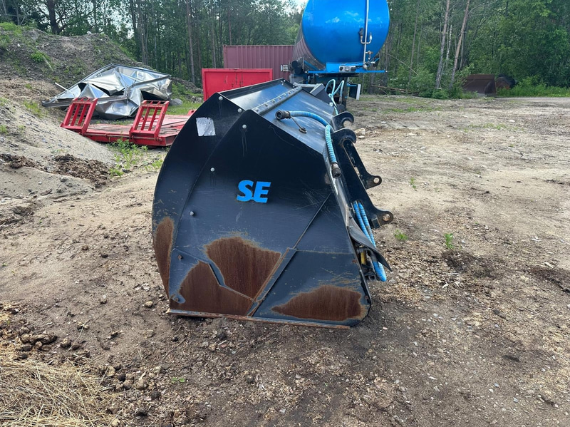 Sand spreader bucket L, SE Equipment. W=2 485 mm. 3 350 l. -2023
