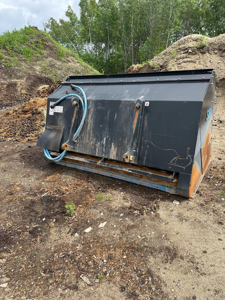 Sand spreader bucket L, SE Equipment. W=2 485 mm. 3 350 l. -2023