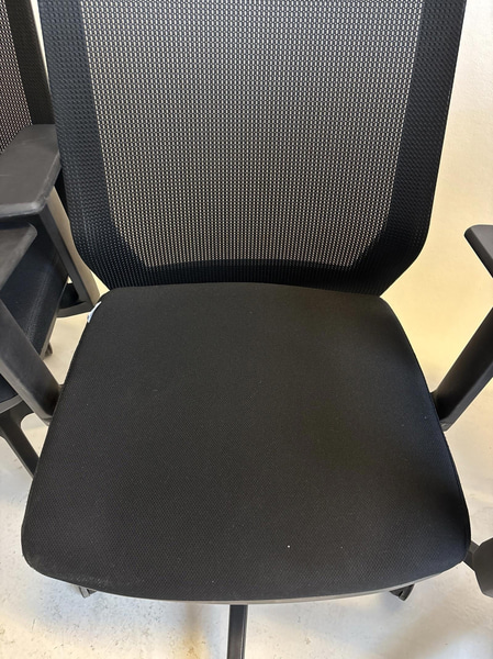 5 Lotus Furniture Office Chairs