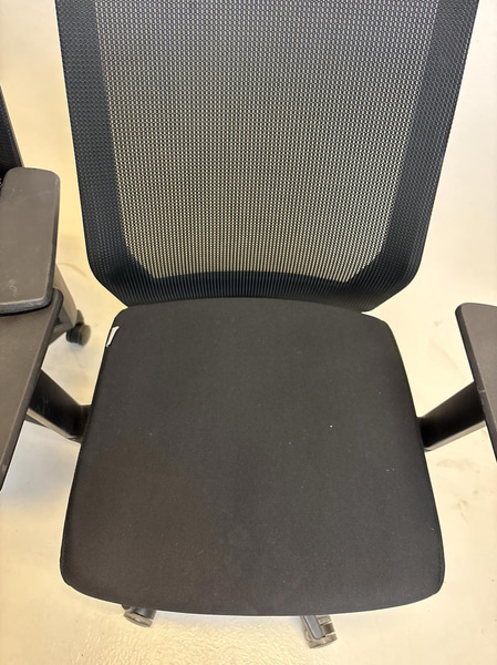 5 Office Chairs, Lotus Furniture
