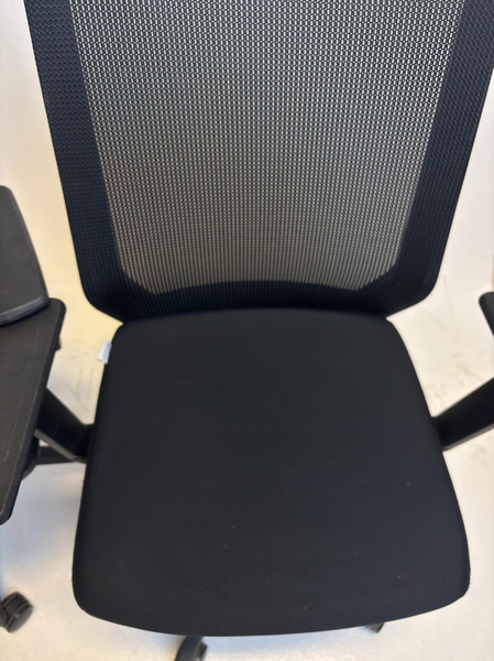 5 Office Chairs by Lotus Furniture