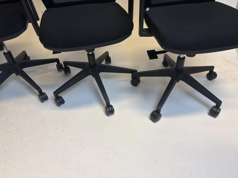 5 Office Chairs, Lotus Furniture