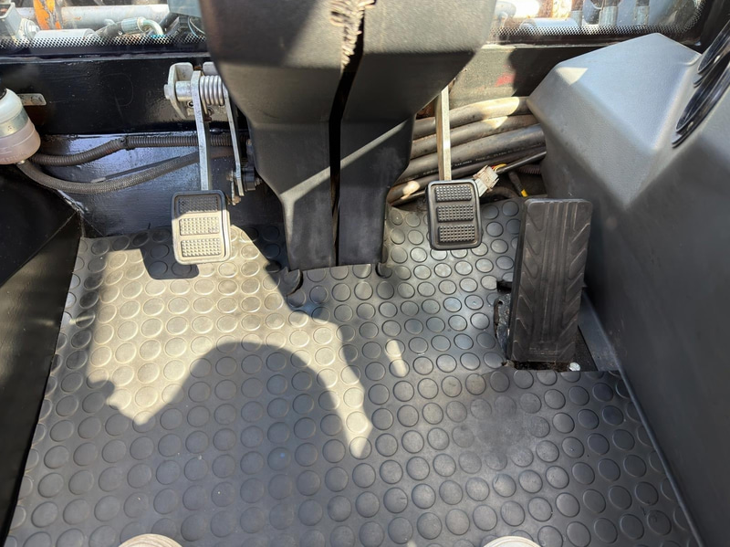 Belos TransGiant Implement Carrier | 4WD | Plow & Bucket | 2007