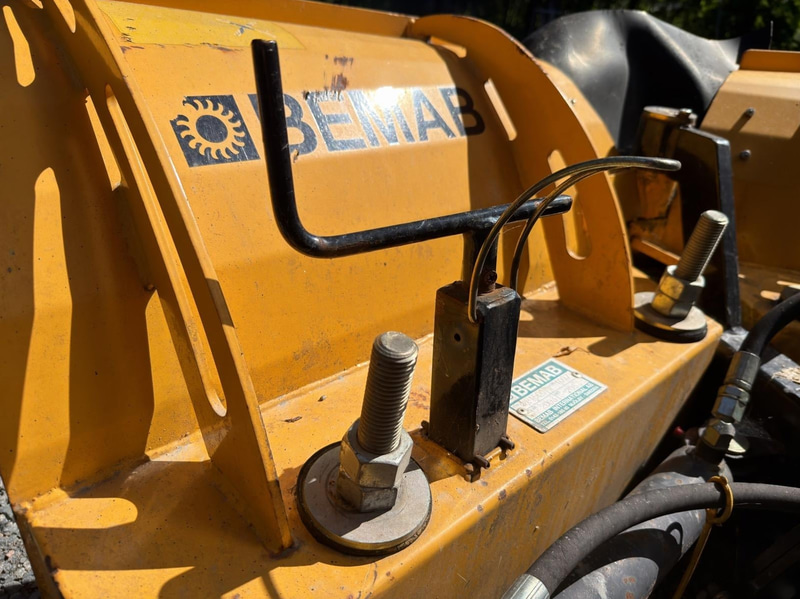 Belos TransGiant Implement Carrier | 4WD | Plow & Bucket | 2007
