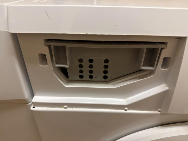 2 Elvita CTM2714V Washing Machines
