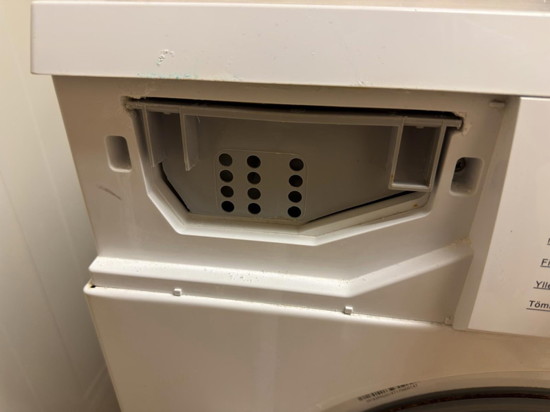 2 Elvita CTM2714V Washing Machines