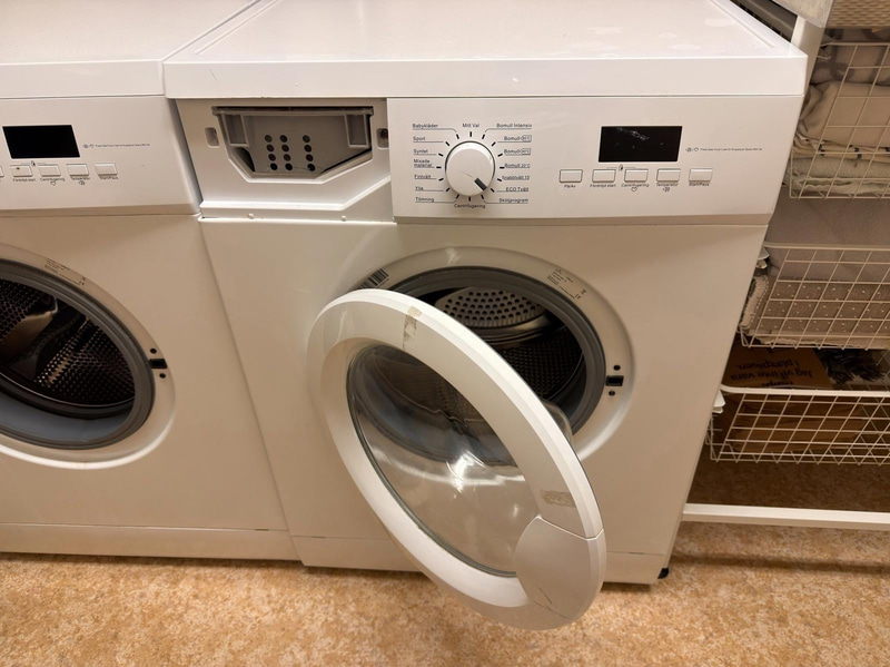 2 Elvita CTM2714V Washing Machines