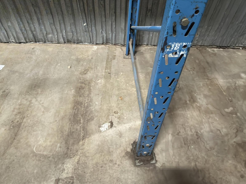 Pallet racking, 11 sections