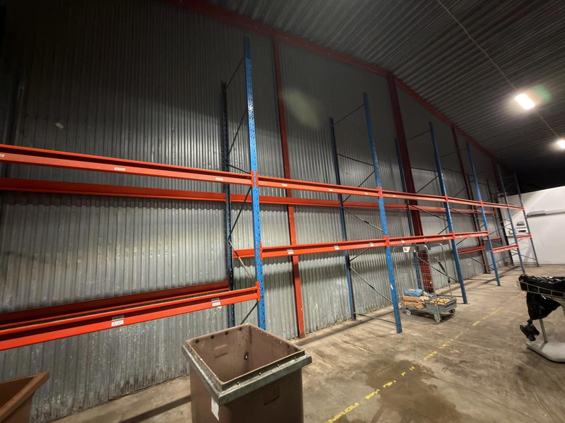 Pallet racking, 7 bays