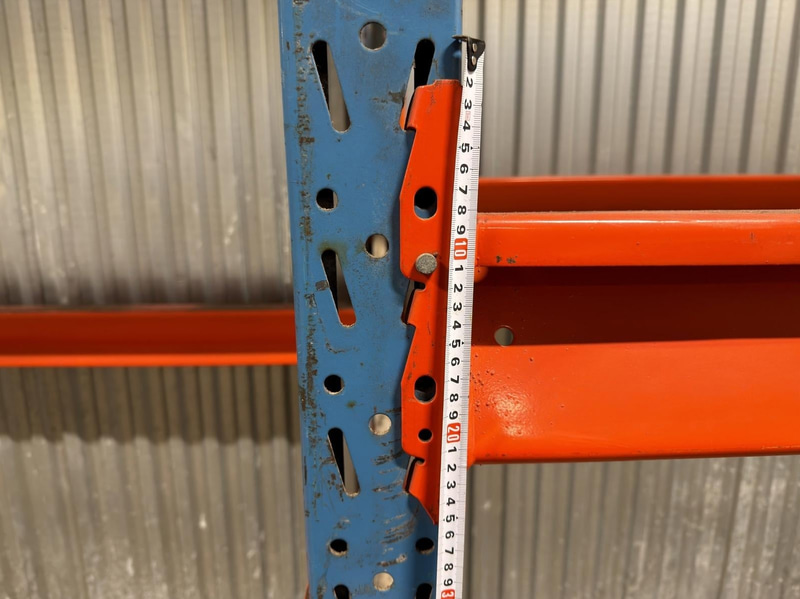 Pallet racking, 7 bays