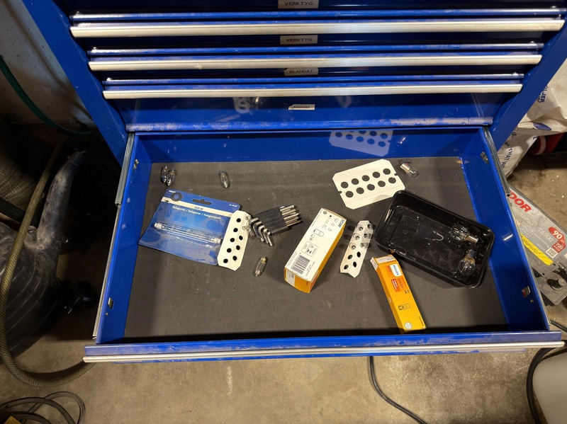 Biltema tool trolley with contents