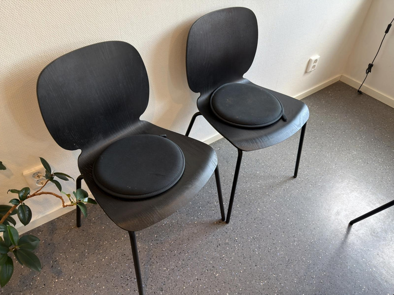 Bord, stolar & vägg-tv