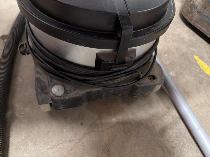 Nilfisk GD 930 HEPA Vacuum Cleaner